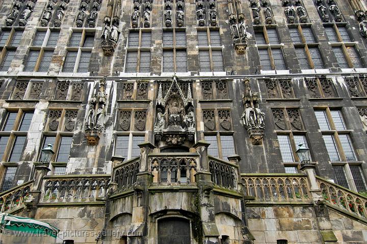 the main entrance of the Gothic Town hall