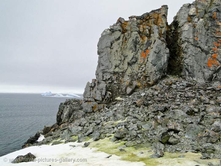 Half Moon Island scenery