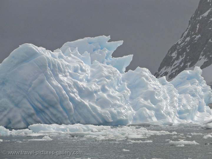ice sculpture, Pleneau Bay