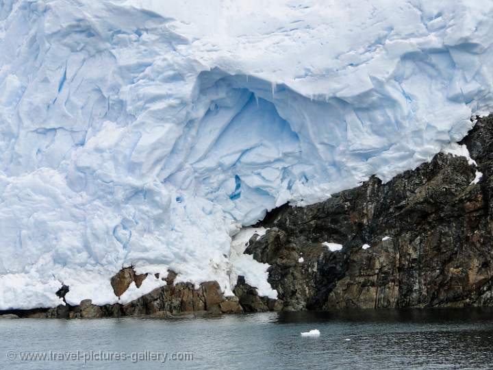 ice and rocks, Pleneau Bay