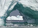 Pl�neau Bay, iceberg tunnel
