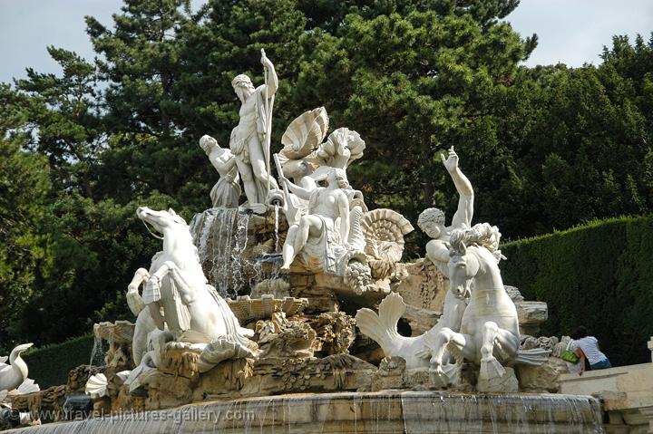 fountain at the Schonbrunn Palace garden