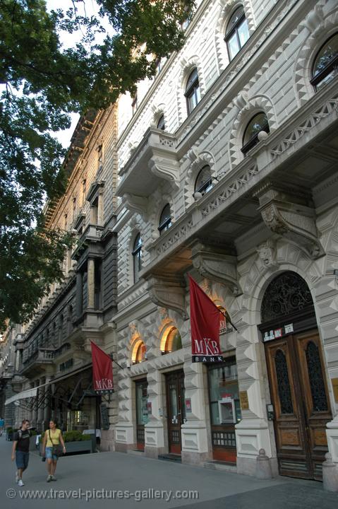 shops in Andrassy Ut (Avenue)