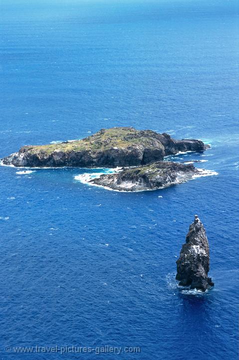 sacred Moto Nui islet, Pacific Ocean