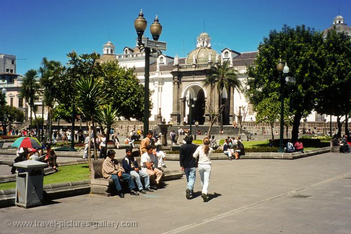 Plaza de La Independencia, Catedral Metropolitana