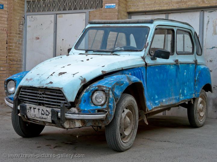 Pictures of Iran Yazd old Citroen Dyane car