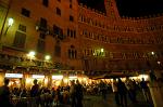 Piazza del Campo restaurants at night