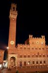 Palazzo Publico at night