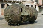 modern art, a head sculpture