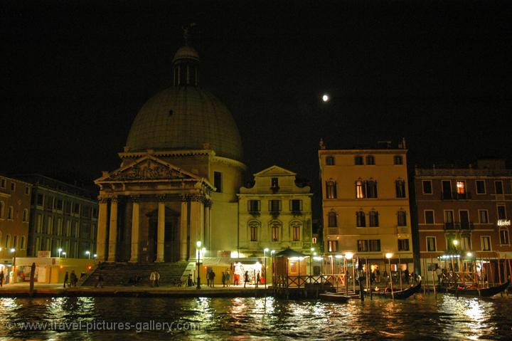 night scenes, San Simeone Piccolo church