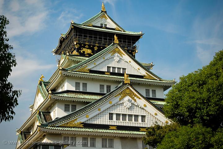 Pictures of Japan - Osaka - Osaka Castle, Osaka-jo, a reconstruction finished in 1997