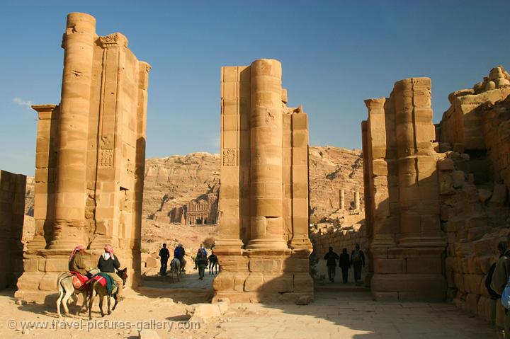 jordan - petra - the Nymphaeum