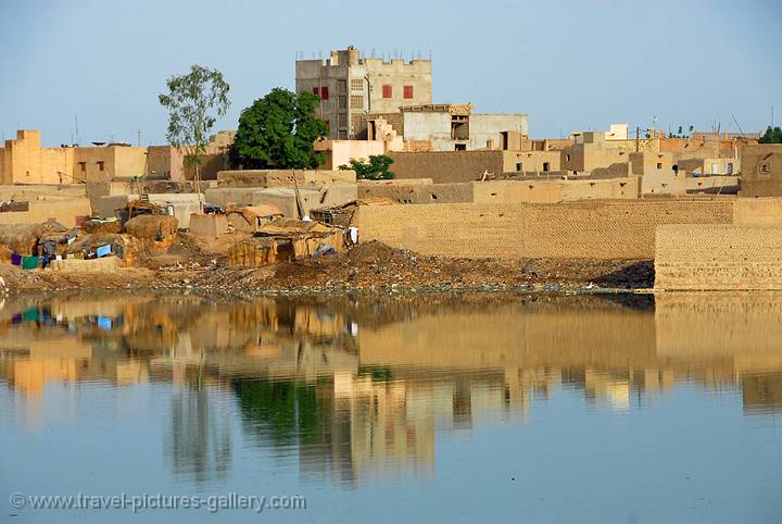 the old town of Mopti on the Niger River