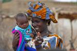 a woman and her baby, Niafounke