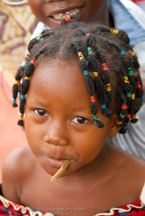 Pictures Of Mali Sikasso 0011 Little Girl With Braids In Her Hair