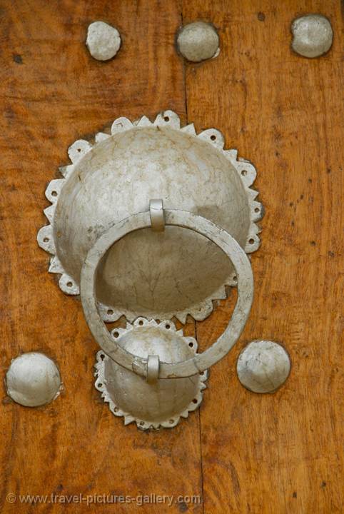 decorated door handle at the Sidi Yahiya Medressa