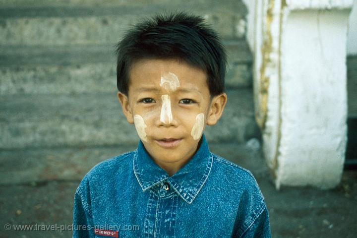 boy with sun protecting make-up (Tanaka bark)