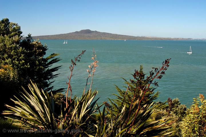 saling in the Bay, Rangitoto Channel from North head