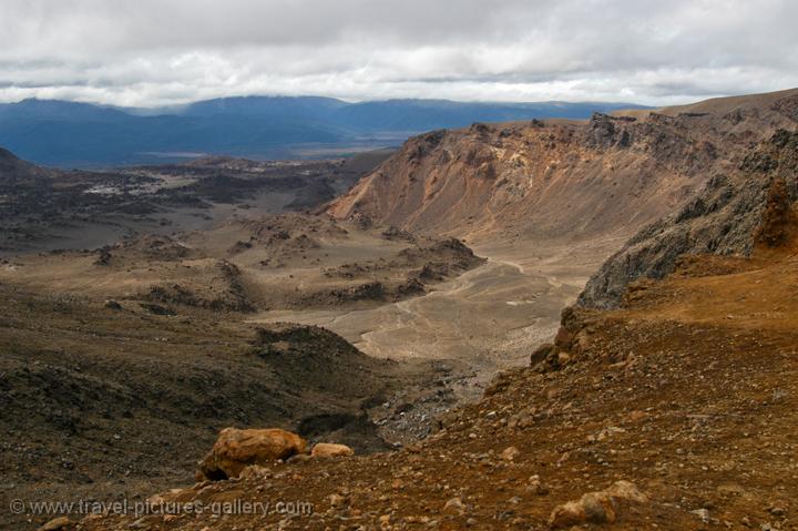 volcanic landscape, Tongariro Crossing