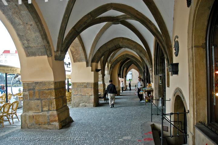 portico, Mala Strana, left bank