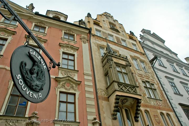 houses on the Old City Square