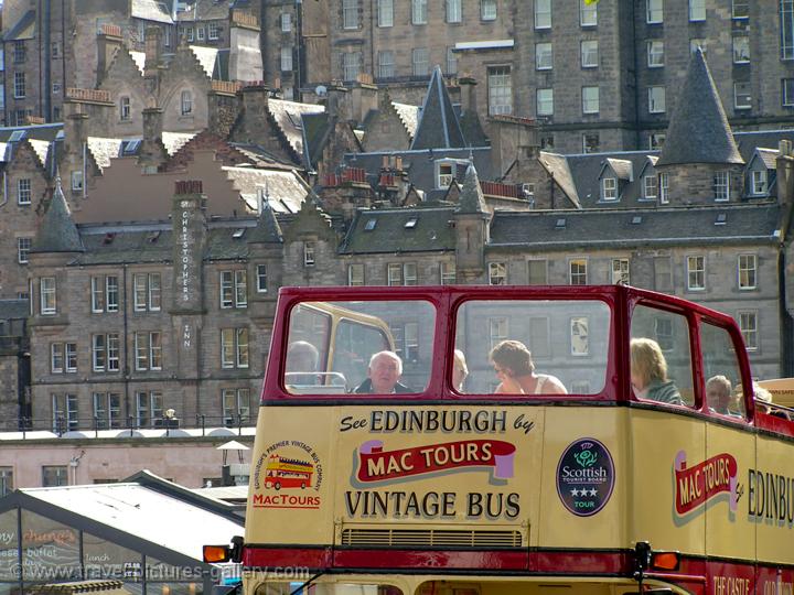 Pictures of Scotland - Edinburgh - vintage bus sightseeing tour