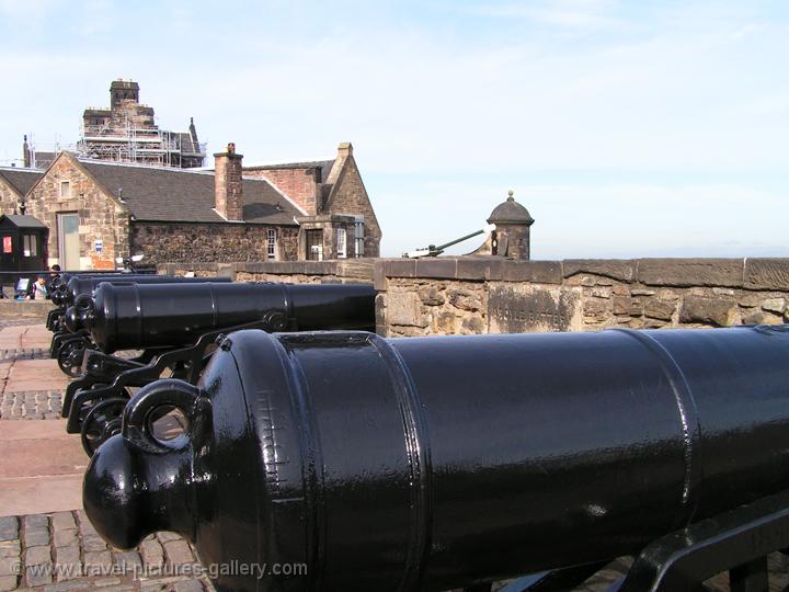 cannons on the Edinburg Castle ramparts