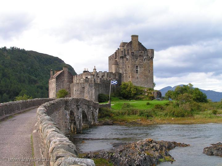 Pictures of Scotland - Highlands - Eilean Donan castle