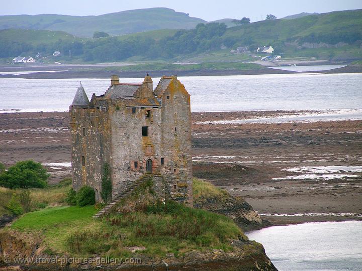 Pictures of Scotland - Highlands - Castle Stalker, Loch Linnhe