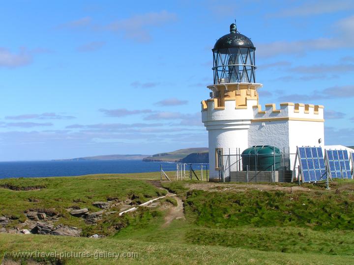 Pictures of Scotland - Orkney Islands - Brough of Birsay, Brough Head lighthouse