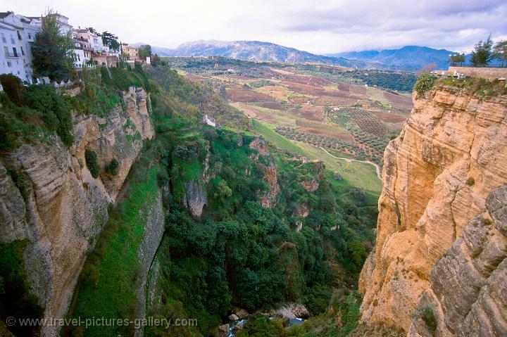the old town of Ronda with its spectacular setting