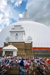the Ruvanvelisaya Dagoba (Stupa)