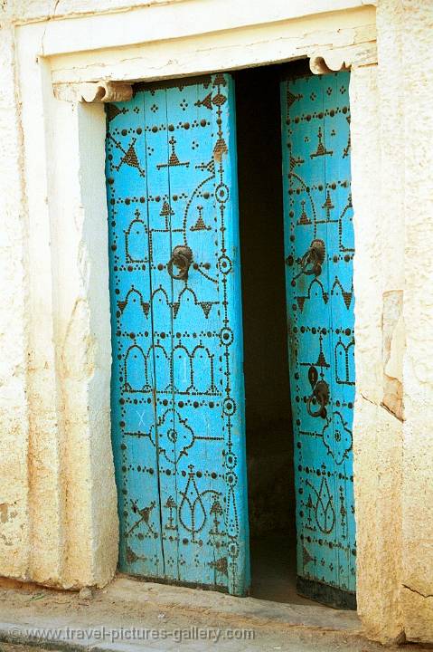 ornamental decoration of door and brickwork in Nefta