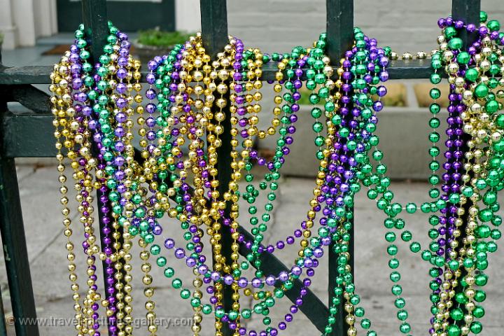 Pictures of the USA - Mardi Gras - New Orleans-0002 - beads hanging on