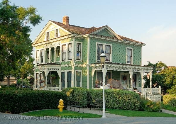 California - San Diego, wooden villa