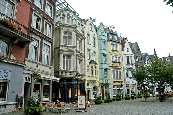 houses on Dom Platz, Cathedral Square