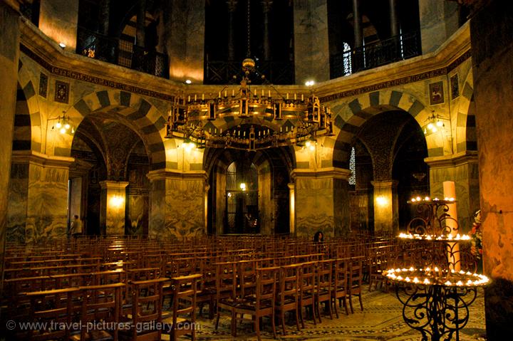 inside the Dom, Cathedral