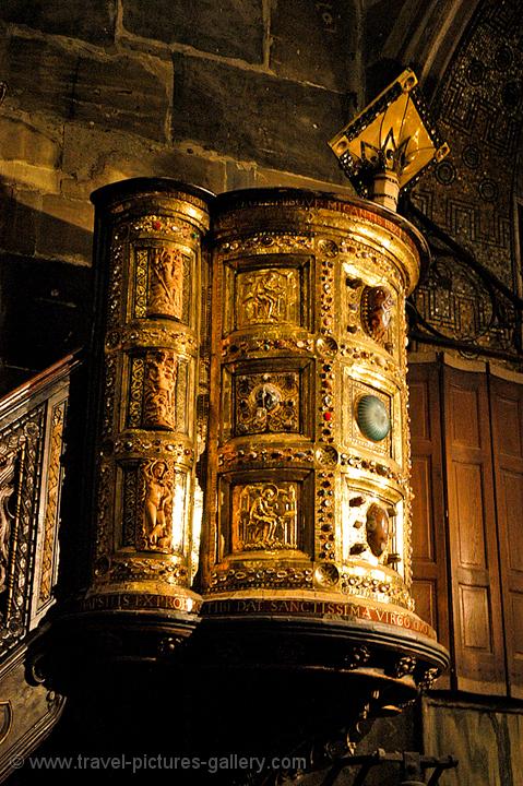 the guilded pulpit in the Cathedral