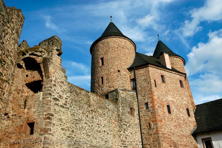 Mrlenbach Castle