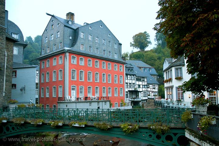 the Red House was built in 1752