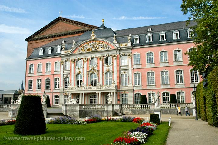 the Baroque Trier Palace and garden