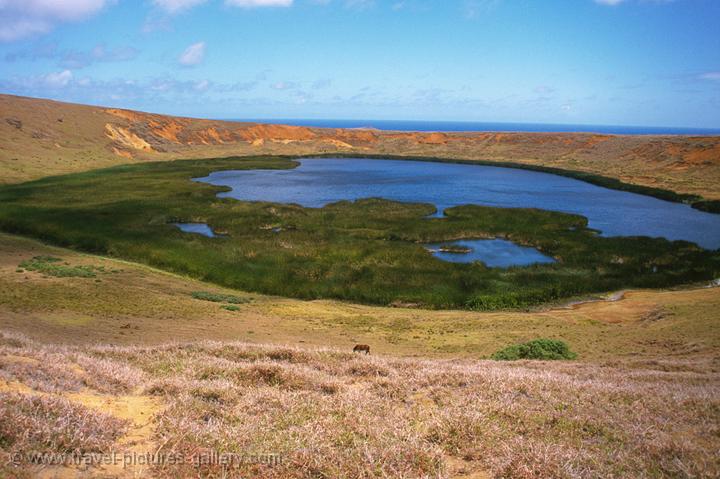 Pictures of Chile- Rapa Nui- Easter Island - Rano Raraku Crater Lake