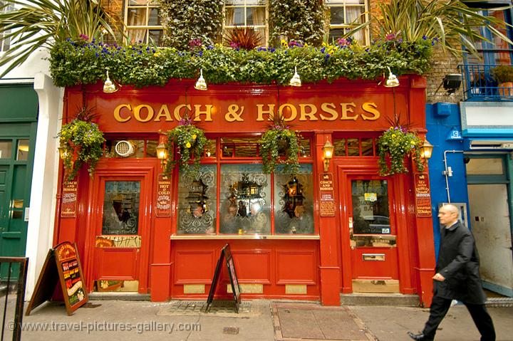 a cosy London pub