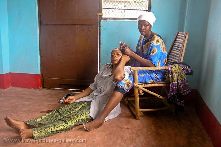 women braiding hair, Wasini Island