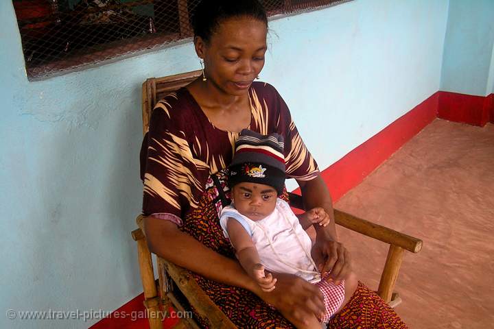 woman and child, Wasini Island