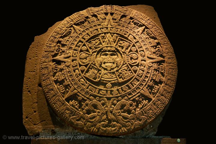 pictures-of-mexico-museo-antropologia-0003-the-aztec-calendar-stone