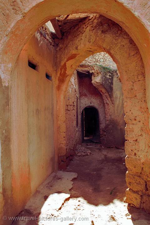 Pictures of Morocco -  a Marrakech Souk backstreet