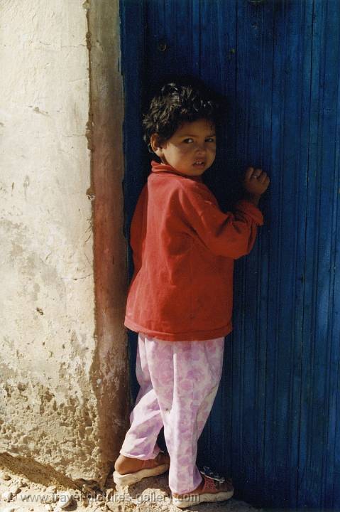 a shy girl, Essouira