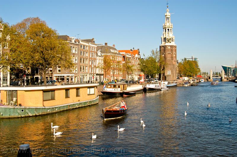 cruising the canals, Oude Schans and Montelbanstoren