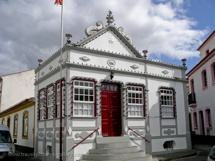 pretty house, Angra do Herosmo, Terceira Island
